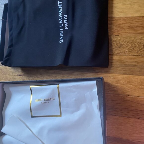 Saint Laurent Pierrot Monogram Bow Pointed Toe Pump - Picture 11 of 11